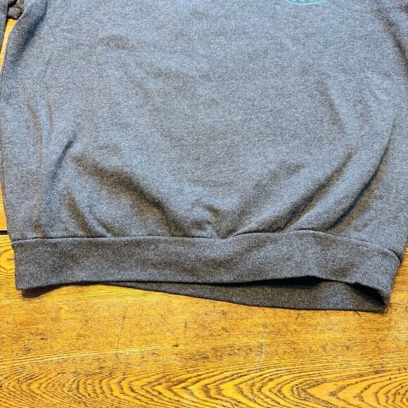 Maui And Sons Crewneck Sweatshirt Mens Small Grey Surf Shark Graphic Long Sleeve - Picture 6 of 12